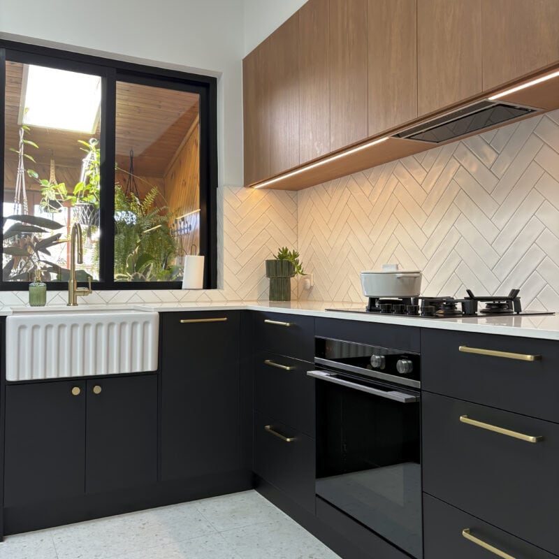 Kingsville Kitchen - Kitchen  Renovations